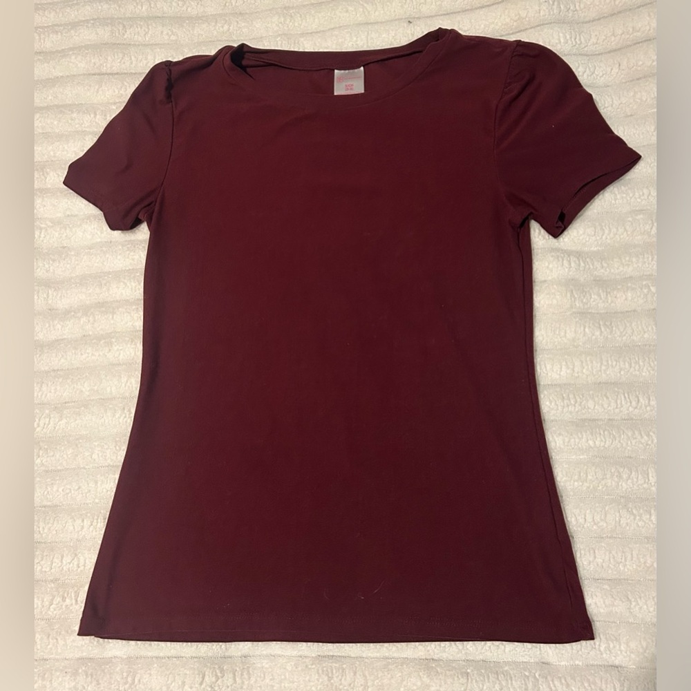 No Boundaries Women's Super-Soft Burgundy Top Size Small✨✨